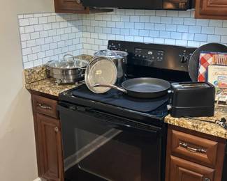 elec chafing dish, pasta pot, large Circulon skillet