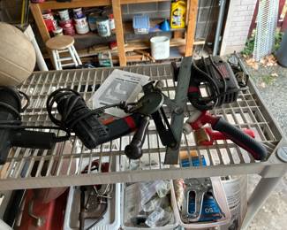 garage has lots