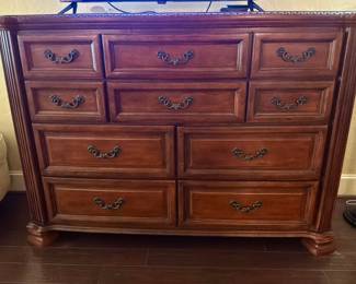Ashley 10 Drawer Dresser