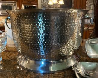 Hammered Stainless Steel Beverage Tub