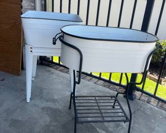 Washtub planters