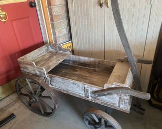 Wooden wagon 