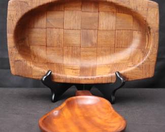 Vintage Mid-Century Modern Weavewood Checkered Serving Tray/Bowl And Pantalcraft Pear-Shaped Snack Dish
