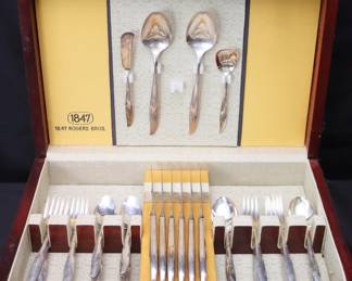 Vintage Oneida Community "Silver Flower" Partial Silver-Plated Flatware Set