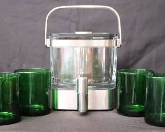 KitchenAid Cold Brew Brushed Stainless Steel Coffee Maker And Set Of 4 Emerald Green Glass Coffee Mugs