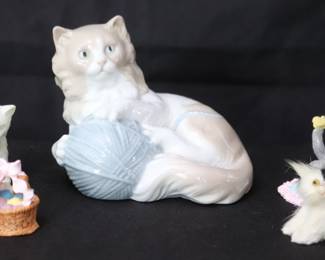 NAO By Lladro Cat With Wool Ball Porcelain Figurine With Assorted Miniature Cat Figurines