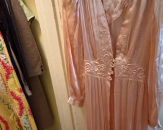 Vintage s Peach Silk Satin Robe