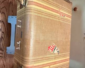 Vintage MidCentury Travel Suitcase