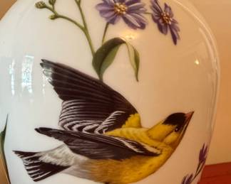 Franklin Mint A.J. Rudisill The Goldfinch in Autumn Porcelain Vase
