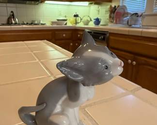 Lladro Feed Me Cat Figurine 