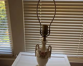 Vintage Porcelain Urn Table Lamp with Applied Roses