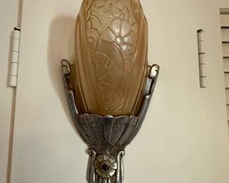 Vintage Art Deco Lincoln Manufacturing Co. Fleurette Slip Shade Sconce
