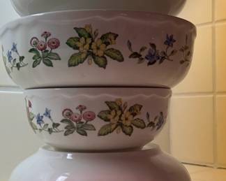 Johnson Brothers Summer Chintz Mixing Bowls third image