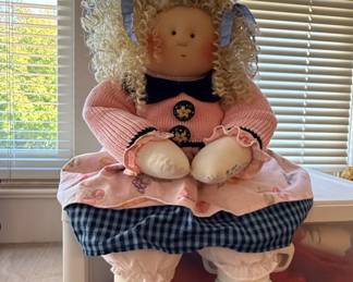 Little Souls Doll by Gretchen Wilson second image