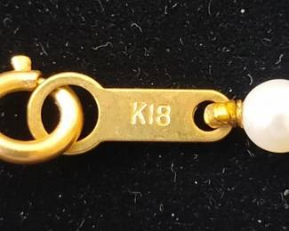 Single Strand Cultured Pearl Necklace with K Gold Clasp second image