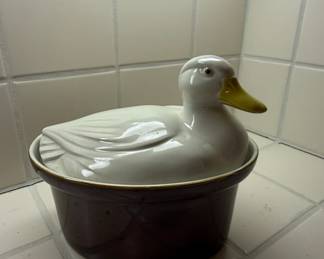 Hall China Carbone Duck Casserole Dish