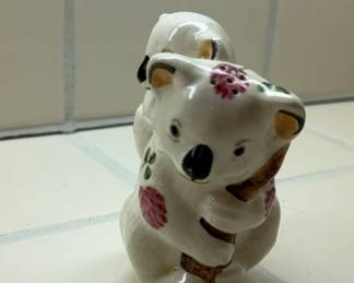 Vintage Plichta London England Koala Bear Salt and Pepper Shakers third image