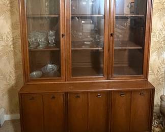 Vintage Mid-Century Modern China Cabinet