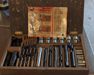 RIDGID Model 25 Screw and Pipe Extractor Set