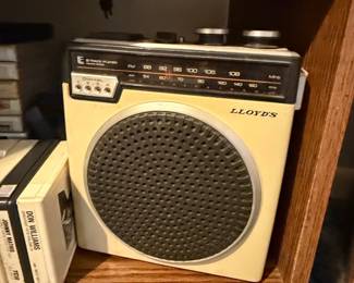 Vintage Lloyd's Model V150 Portable 8-Track Player and AM/FM Radio