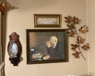 WALL DECOR / PRAYING MAN PICTURE
