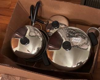 LOT OF COOKWARE