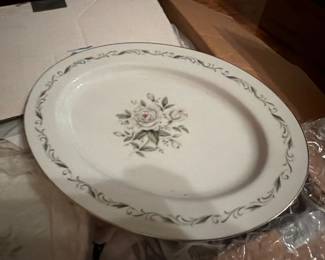 LOT OF CHINA DISHES