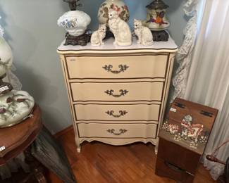 FRENCH PROVINCIAL CHEST OF DRAWERS