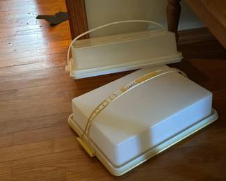 TUPPERWARE