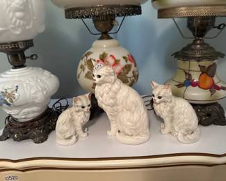 CAT FIGURES