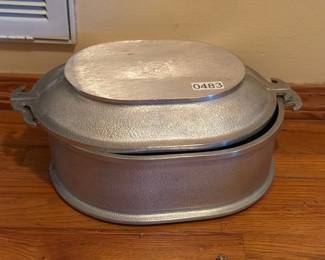 VINTAGE ALUMIUM ROASTER