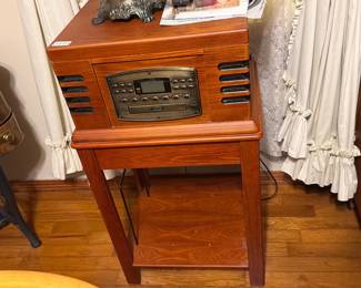 CROSLEY STEREO AND TABLE