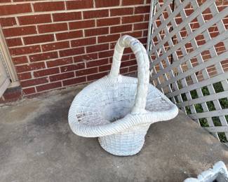 CONCRETE BASKET PLANTER