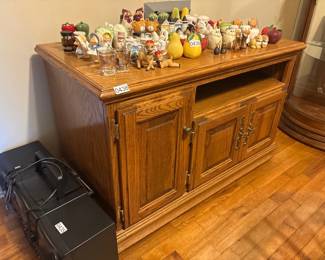 MEDIA CABINET