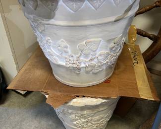 RESIN FLOWER POTS - PAIR