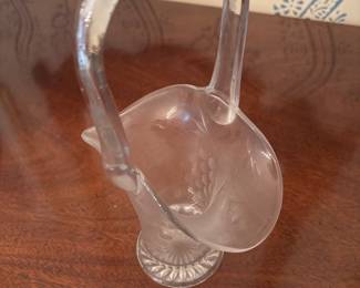 CRYSTAL BASKET
