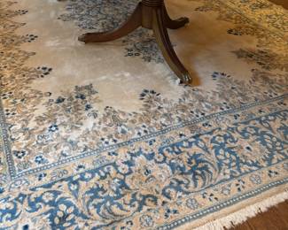 AREA RUG