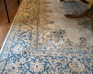 AREA RUG