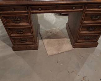 SLIGH DESK