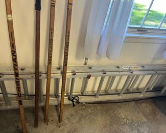 AL. EXTENSION LADDER & WOOD HOCKEY STICKS