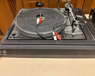 TURNTABLE
