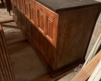 BUFFET BY HENREDON AND MATCHING DINING ROOM TABLE