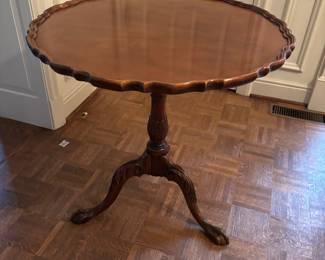 TILT TOP TABLE