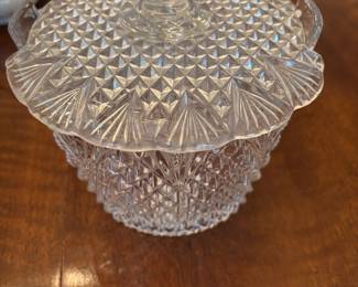 CRYSTAL COVERED DISH