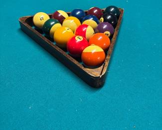 BALLS FOR POOL TABLE