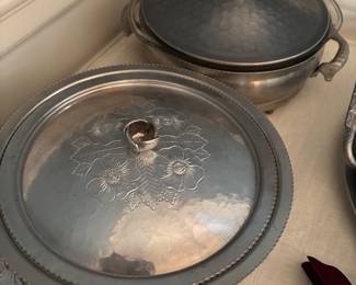 HAMMERED CASSEROLE