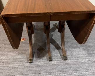 Duncan Phyfe Table