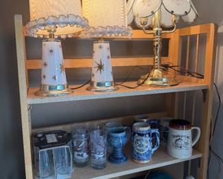 MCM lamps, mugs