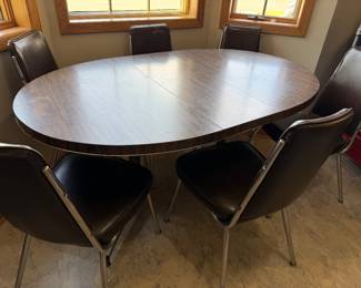 MCM vintage chrome and vinyl, Formica table and 6 chairs