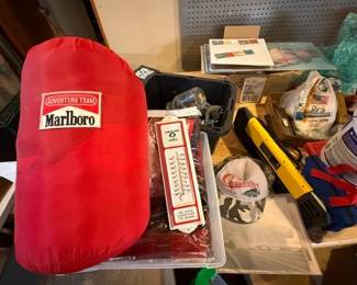 Collectibles. Thermometer. Marlboro. Military photos. 